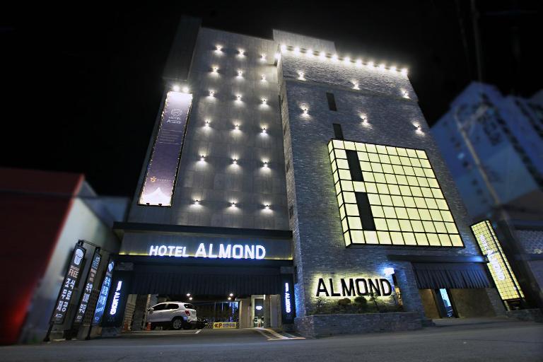 Masan Almond Hotel - B&B Changwon