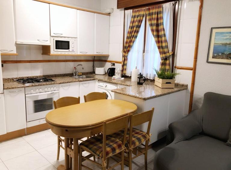 Clásico y Funcional Vivienda Turística Centro Bilbao - B&B Bilbao