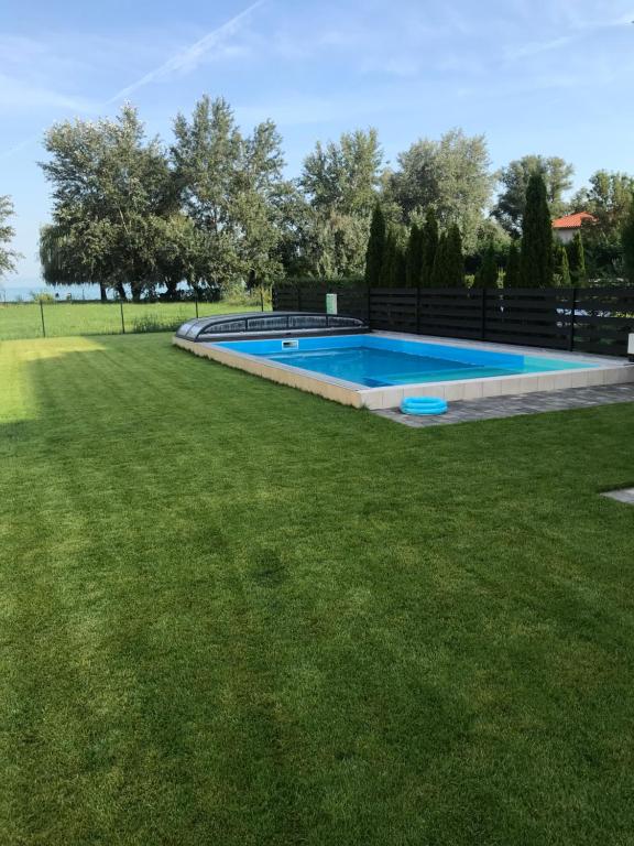Ádi apartman - B&B Siófok