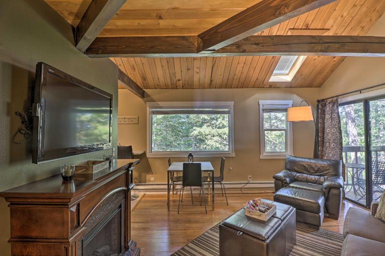 Airy Resort Condo < 3 Miles to Whitefish Mountain! - Chambres d'hôtes Whitefish