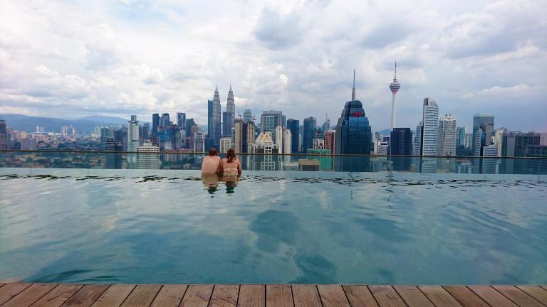 KLCC Regalia Suites Infinity Pool Kuala Lumpur - B&B Kuala Lumpur