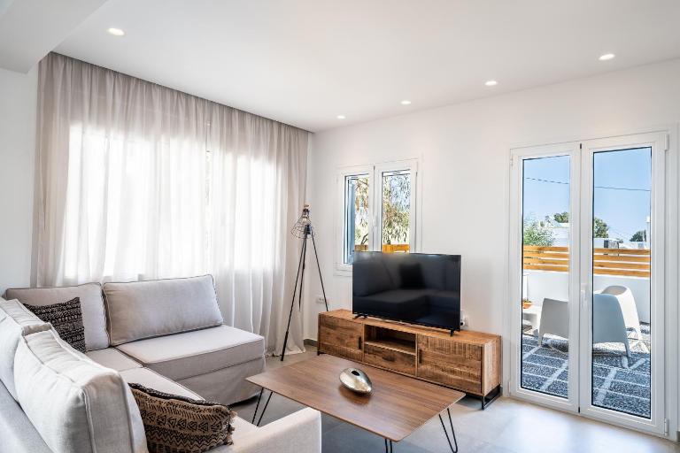 Thira Gold Suites - B&B Firá