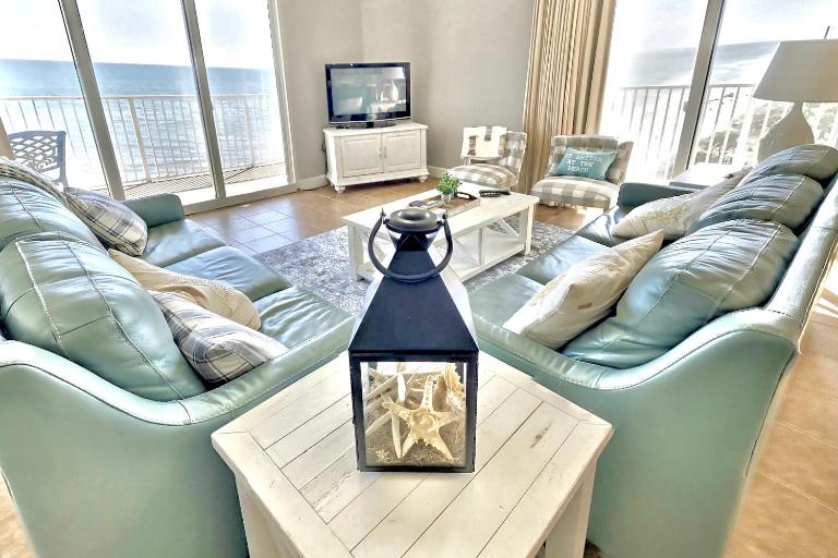 Happy Ours 2200 sq ft corner beachfront sleeps 12 - Bed and Breakfast Panama City Beach