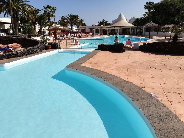 Apartamento DINO 10 PLAYA ROCA - Bed and Breakfast Costa Teguise