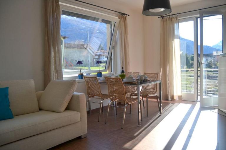 Casa CONTE air conditioning, near Station, Center and Ferry to Bellaggio - B&B Colico