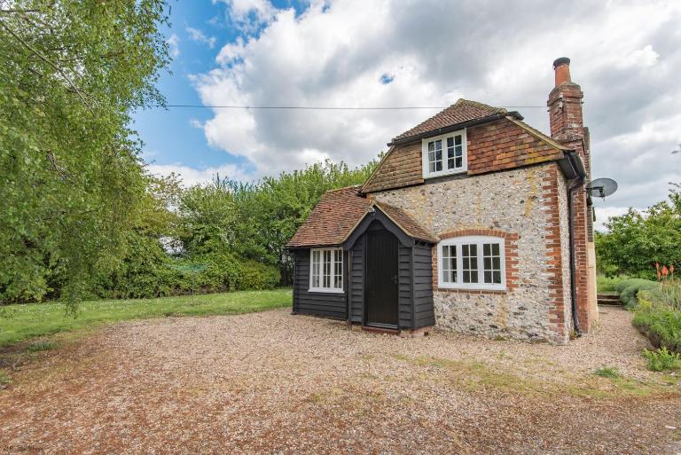 Crow Cottage by Bloom Stays - Ferienwohnung Faversham