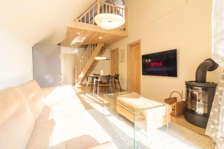 Home Away Apartment, By Cohost - B&B Palanga