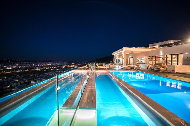Villa Kedria with a panoramic ocean view - B&B Soúda