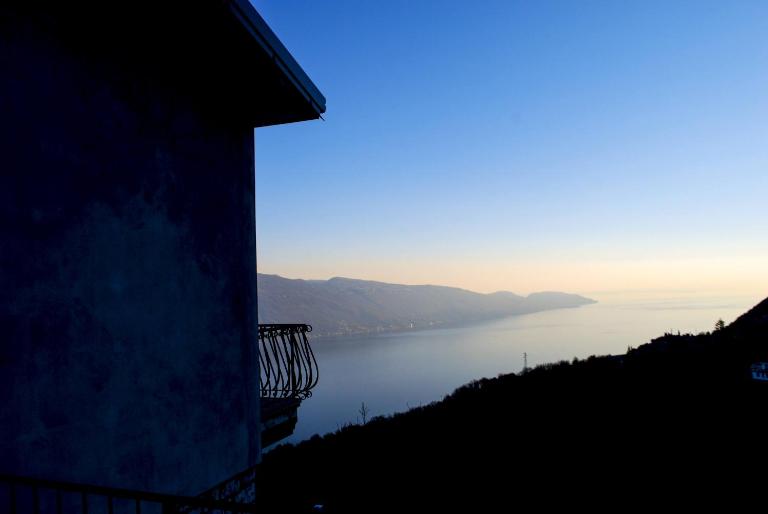 Villa Ada - Theater Home - B&B Tignale