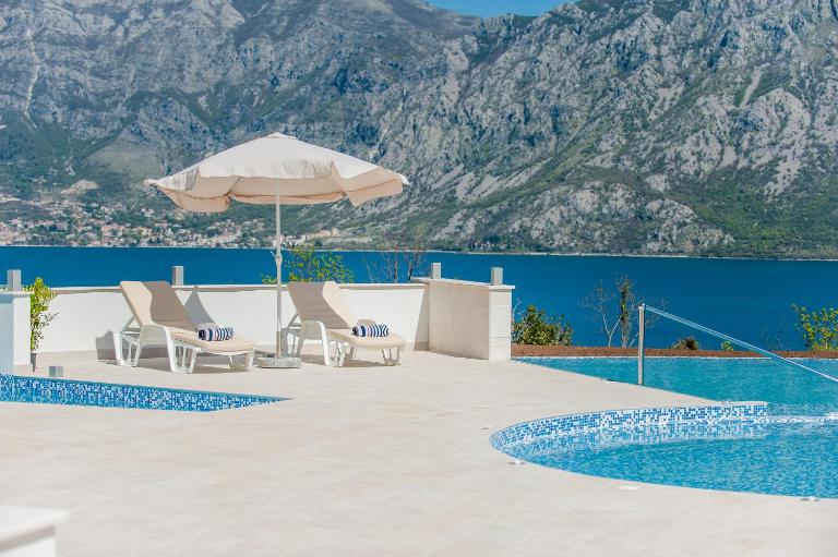 Lavender Bay Apartment E7 - Bed and Breakfast Donji Morinj
