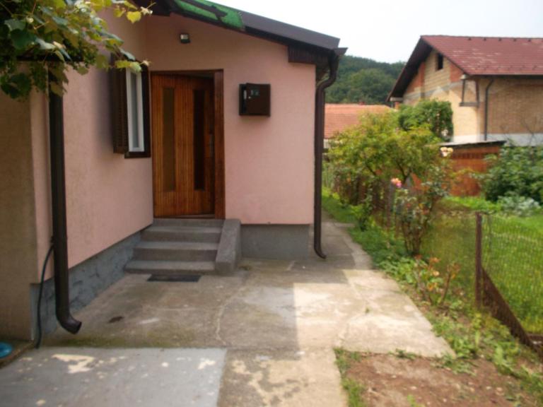 Apartman Magdalena - Bed and Breakfast Banja Koviljača
