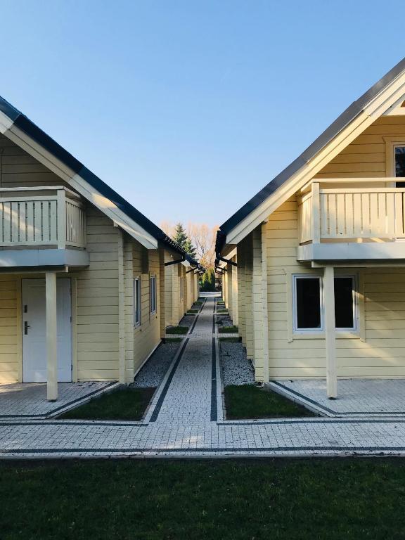 Domki letniskowe Azalia - B&B Ustronie Morskie