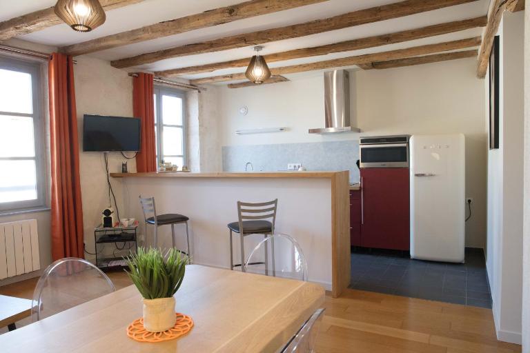 Appartement A-Mi-Chemin - Centre-ville de Tournus - Chambres d'hôtes Tournus