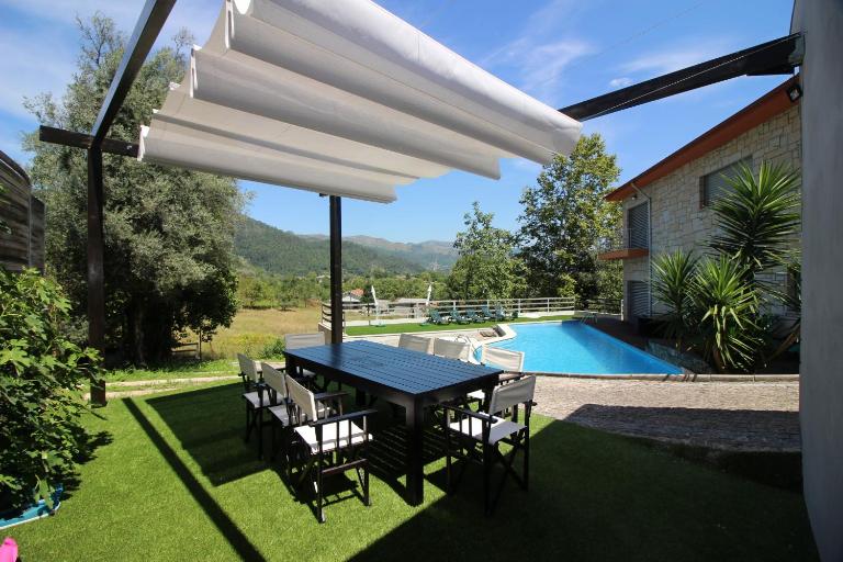Casa de Paredes Secas by Gerês Casas - B&B Amares