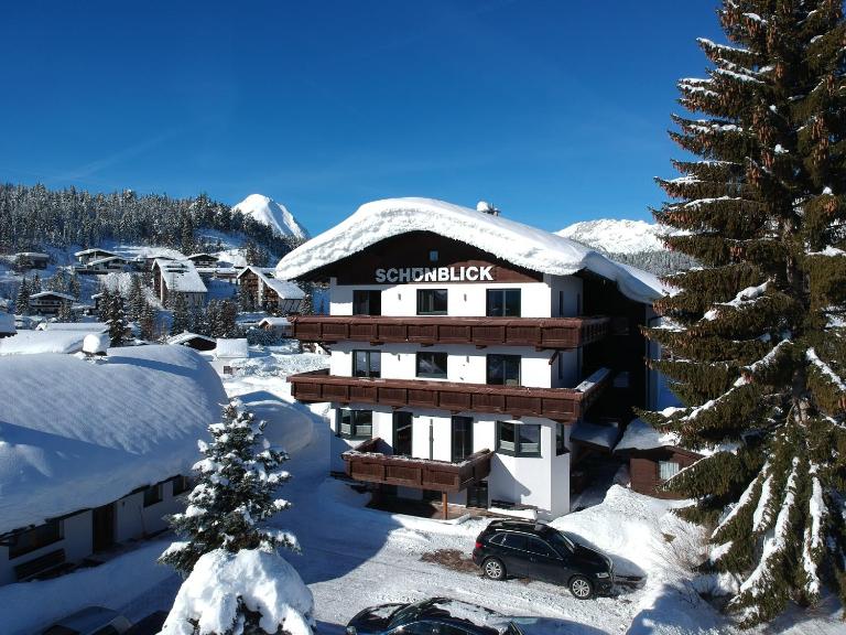 Haus Schönblick - B&B Seefeld in Tirol