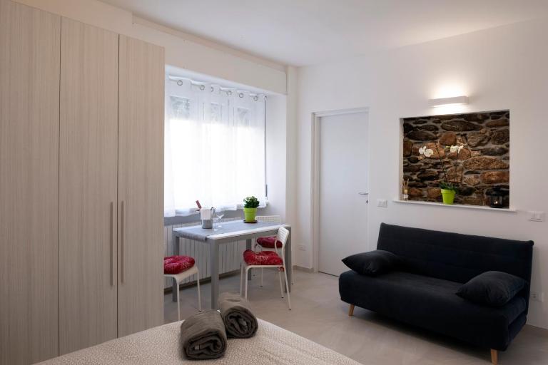 Apartments Mihaela 2 - Ferienwohnung Baveno