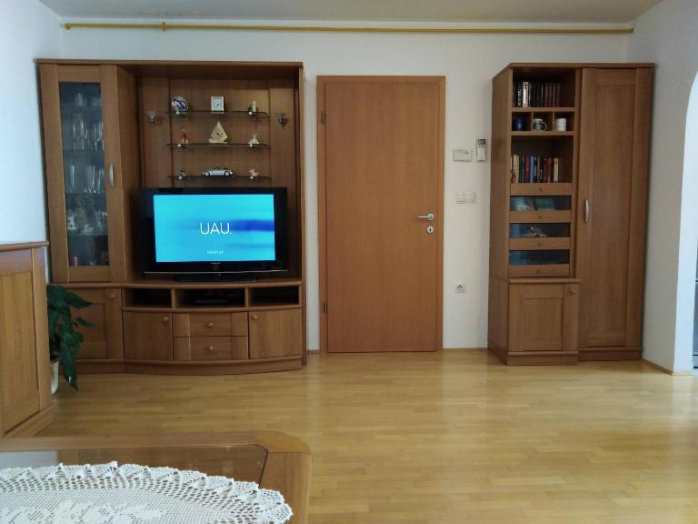 Apartments Robert 3 Rooms Apartment with Garage - Ferienwohnung Izola