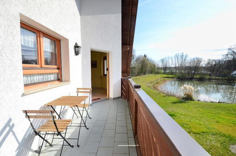 W-Apartments - Spacious Parking, EV-Station, Washer & Private Garden - B&B Offenburg