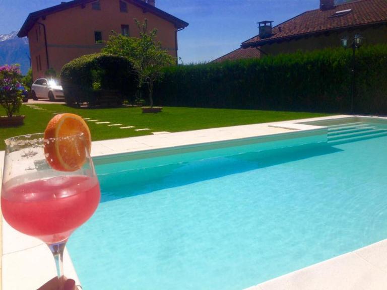 Haus Barbara - Bed and Breakfast Novate Mezzola