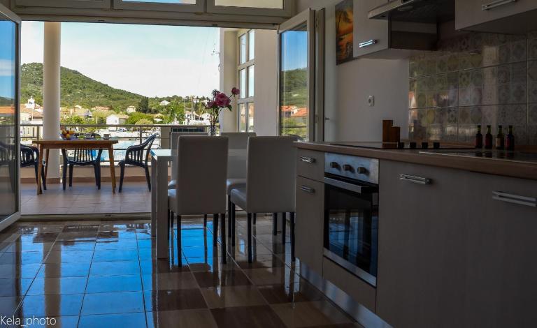 Galeb - B&B Veli Iž
