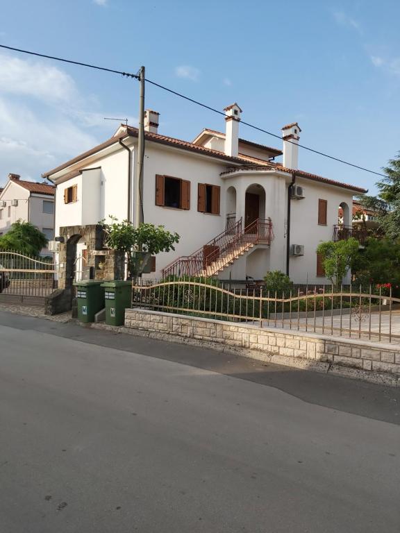 APARTMAJI V IZOLI BABIČ, Simonov zaliv - B&B Izola