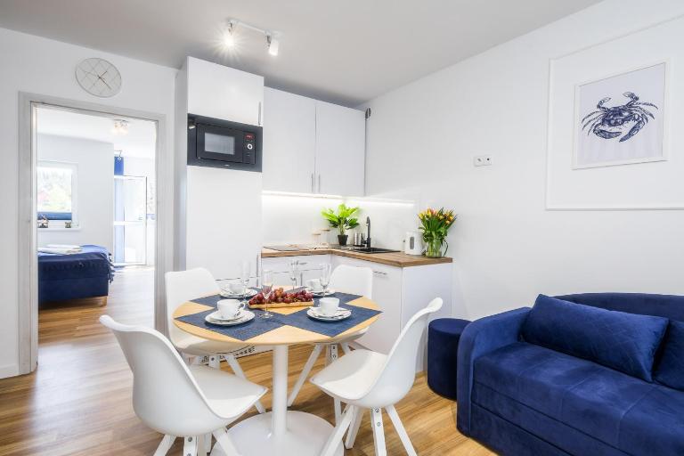 Apartament 10B Niebieskie Apartamenty z basenem krytym, odkrytym, salą zabaw, animacjami - Chambres d'hôtes Poddąbie