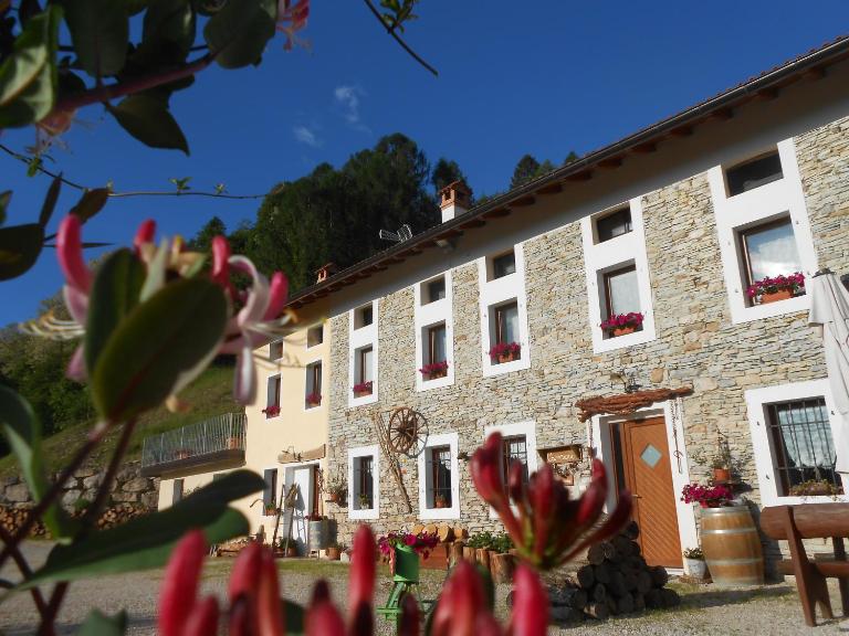 Agriturismo La Casa Nei Boschi - Ferienwohnung Colderù
