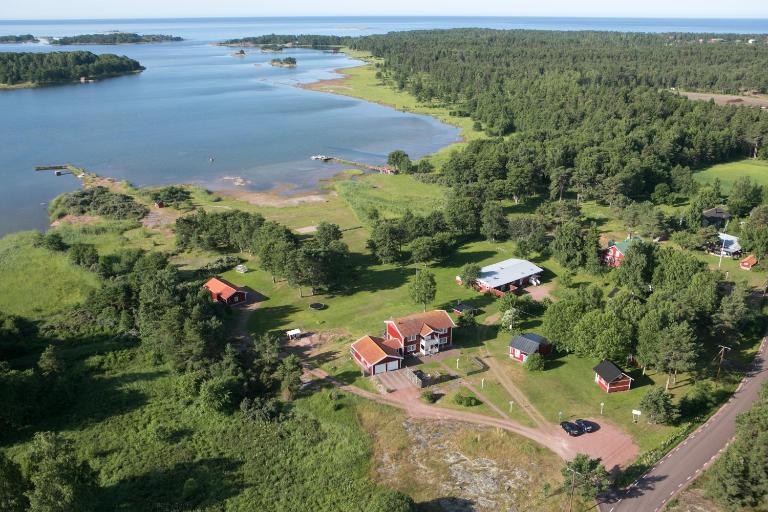 Djurviks Gästgård - Chambres d'hôtes Kudiby