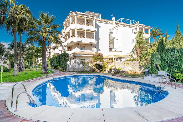 TIMON II, Luxury 3 bedroom Beachside Apartment - B&B Benalmádena
