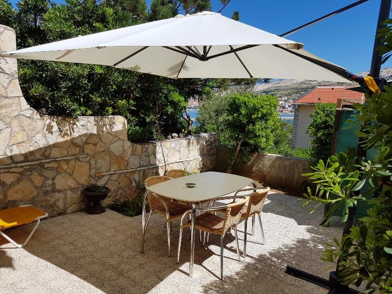 Modern apartment with sea view in Pag, 40 sqm - B&B Pag