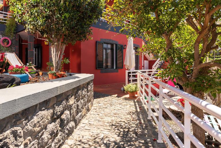 Casa das Camélias - B&B Arco da Calheta