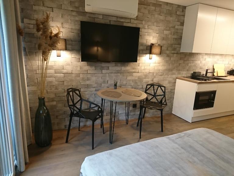 Kalno Studijos - B&B Juodkrantė