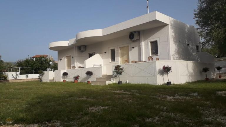 Vila Juna - Ferienwohnung Ksamil
