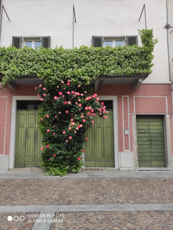 Secret Garden Mandello - Bed and Breakfast Mandello del Lario
