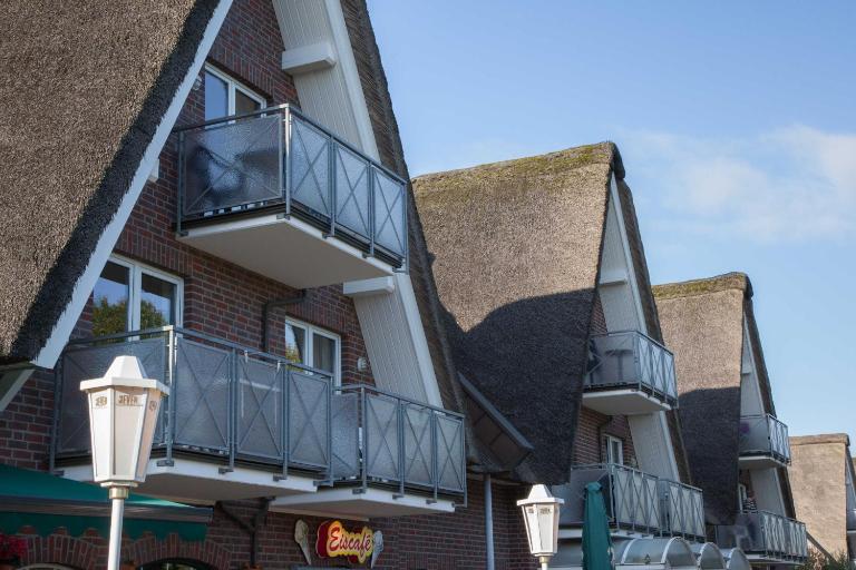 Seepark Burhave Reetdachhaus 1 - Ferienwohnung Bremerhaven