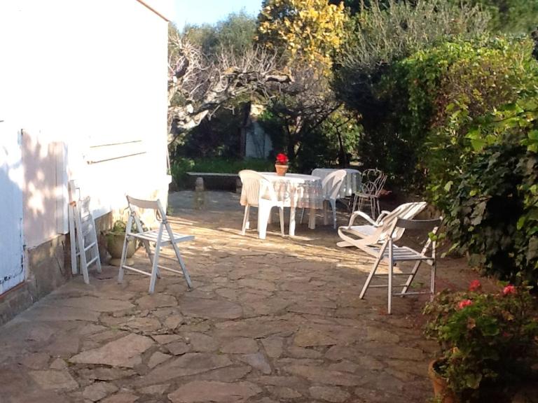 Appartement confortable à Hyères avec terrasse - Bed and Breakfast Hyères