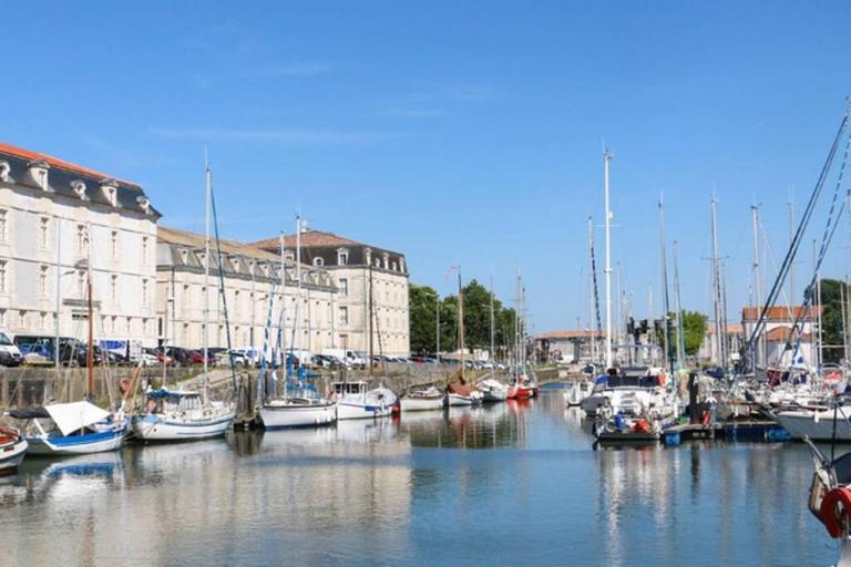 La Fayette 2*, Meublé tout confort avec vue sur le port - B&B Rochefort