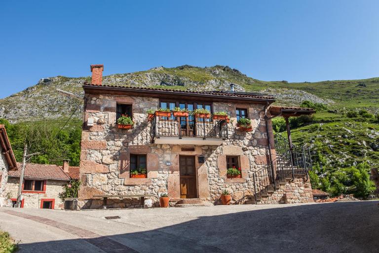 Apartamentos Rurales El Tio Pablo Picos de Europa Tresviso - B&B Tresviso