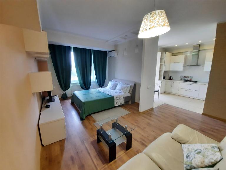 Stefan cel Mare 1 studio - Bed and Breakfast Chisinau
