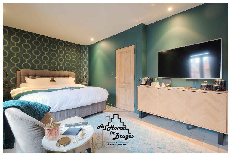 at Home in Bruges - Bed and Breakfast Brugge