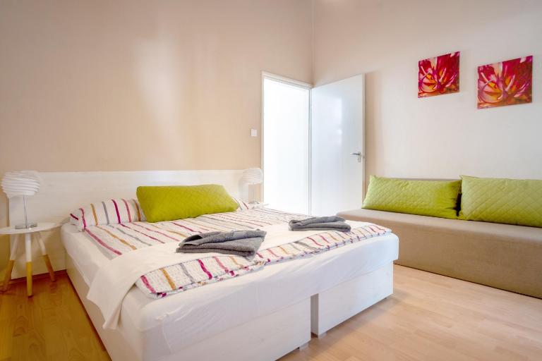 Nyaraló Apartman - B&B Siófok
