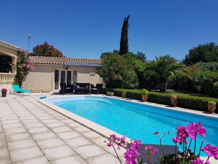 " Chez NADOU " 2 Chambres d' Hôtes dans maison indépendante à 4 Kms d'Uzès - B&B Arpaillargues-et-Aureillac
