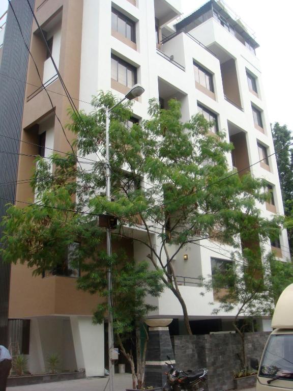 AR Suites Fontana Bay - Kalyani Nagar - B&B Pune