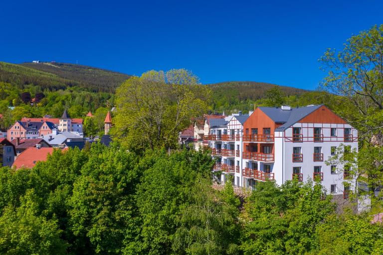 Apartamenty Holiday Mountain Residence by Royal Aparts - B&B Świeradów-Zdrój