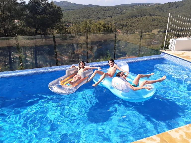 Villa Mur - Espectacular villa cerca de Sitges y BCN - B&B Olivella