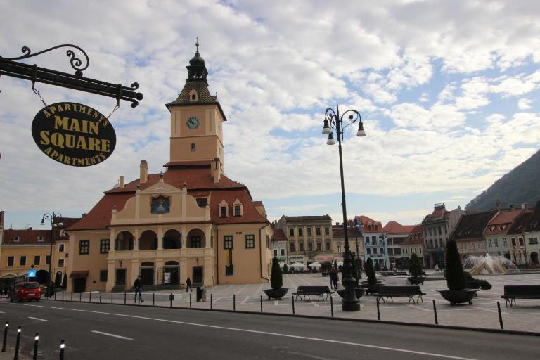 Main Square Apartments & More - Ferienwohnung Kronstadt