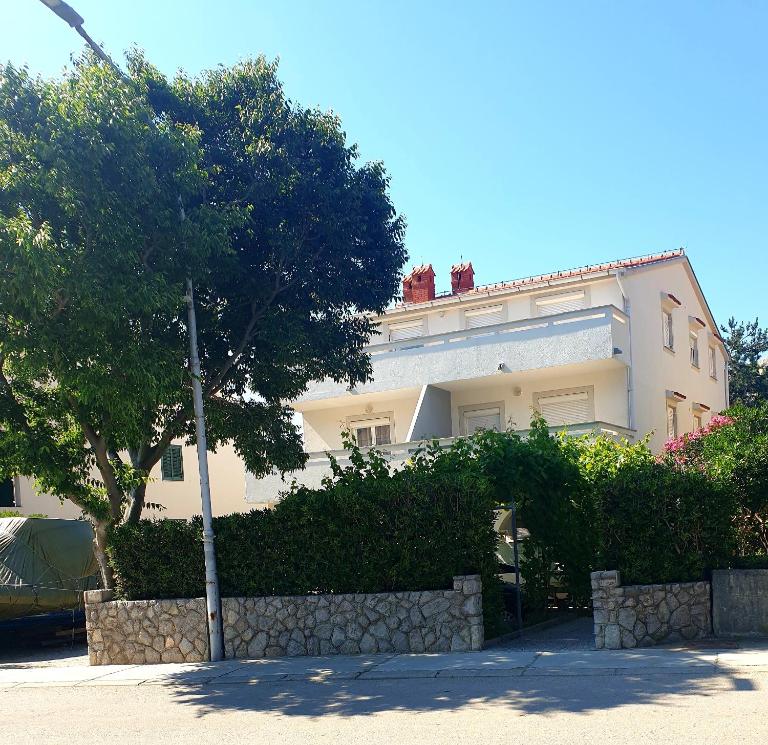 Apartments Kraljić I - B&B Baška