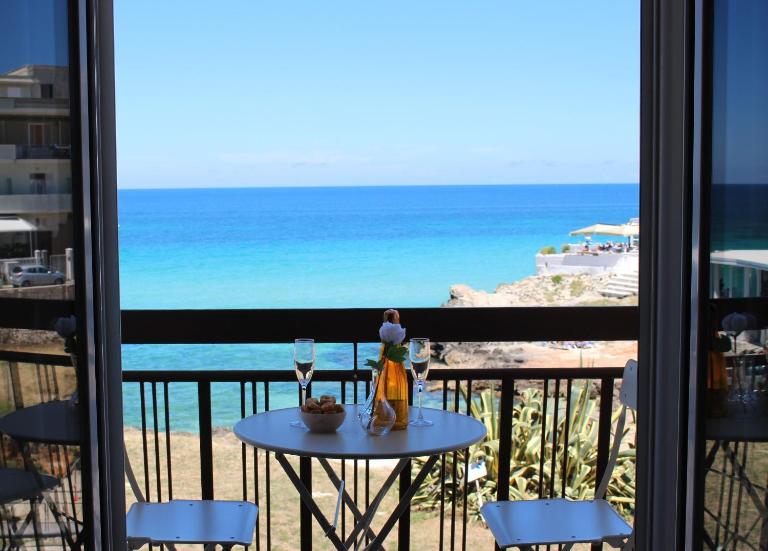 Apulian Escapes - Affaccio sul Mare - B&B Monopoli