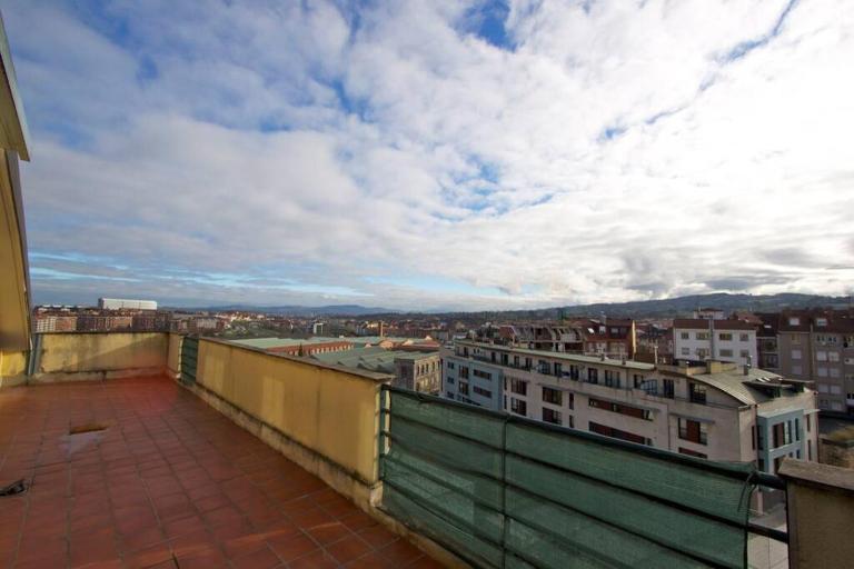 Atico centro Oviedo 3hab+garaje+terraza+wifi - Bed and Breakfast Oviedo