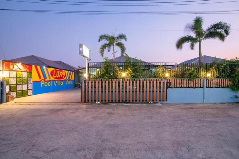 Lux9 Pool Villa Cha-Am - B&B Ban Huai Suea
